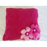 Dekorativni jastuk od vune sa 3D ružama